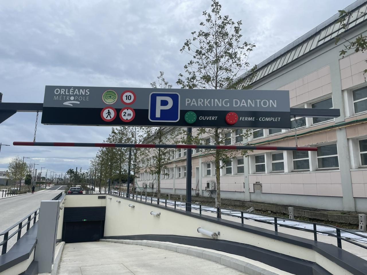 Bureau Fleury-les-Aubrais 5306m² Location bureau Fleury-les-Aubrais Loiret OLBUR2113201 2